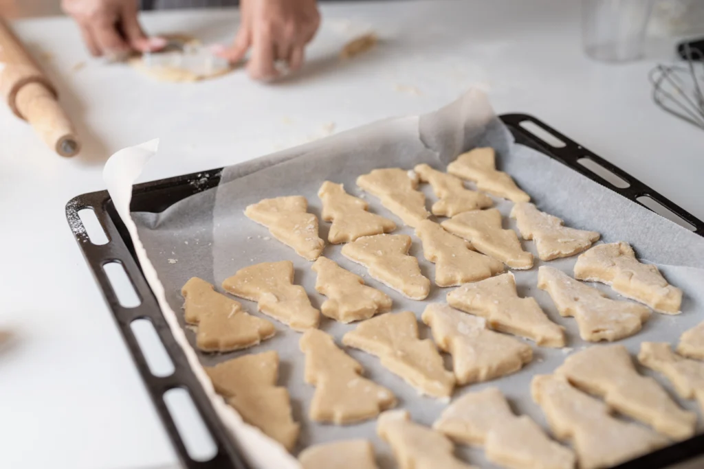 How to make Christmas trees with dough