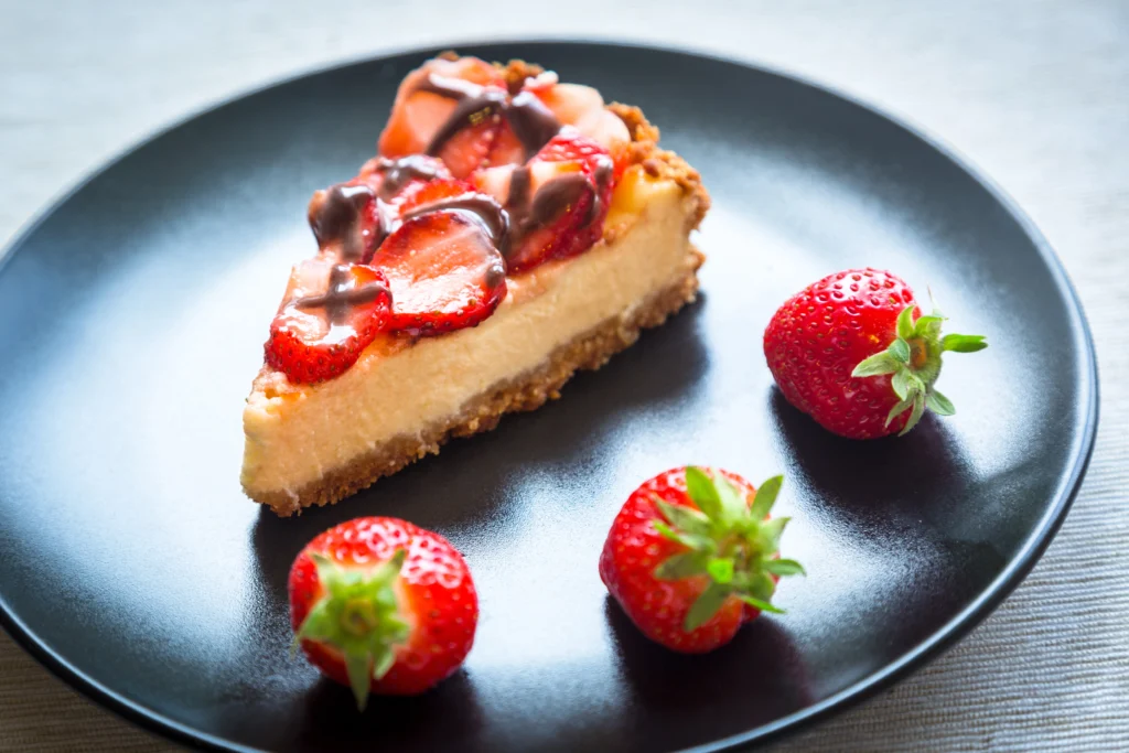 strawberry crunch cheesecake